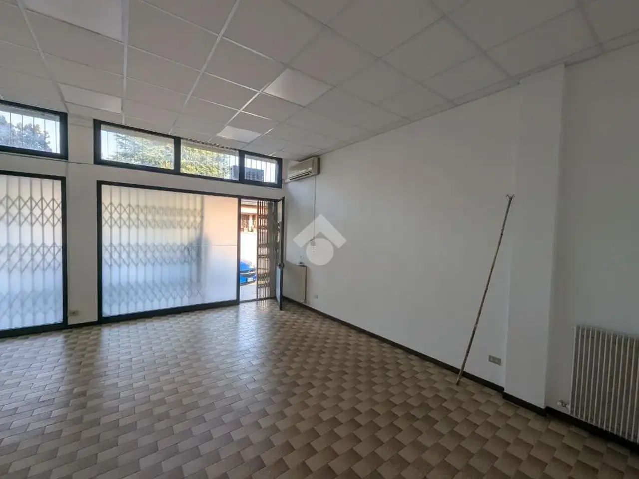 Negozio in Via dei Mille, Conegliano, {3} - Foto 2
