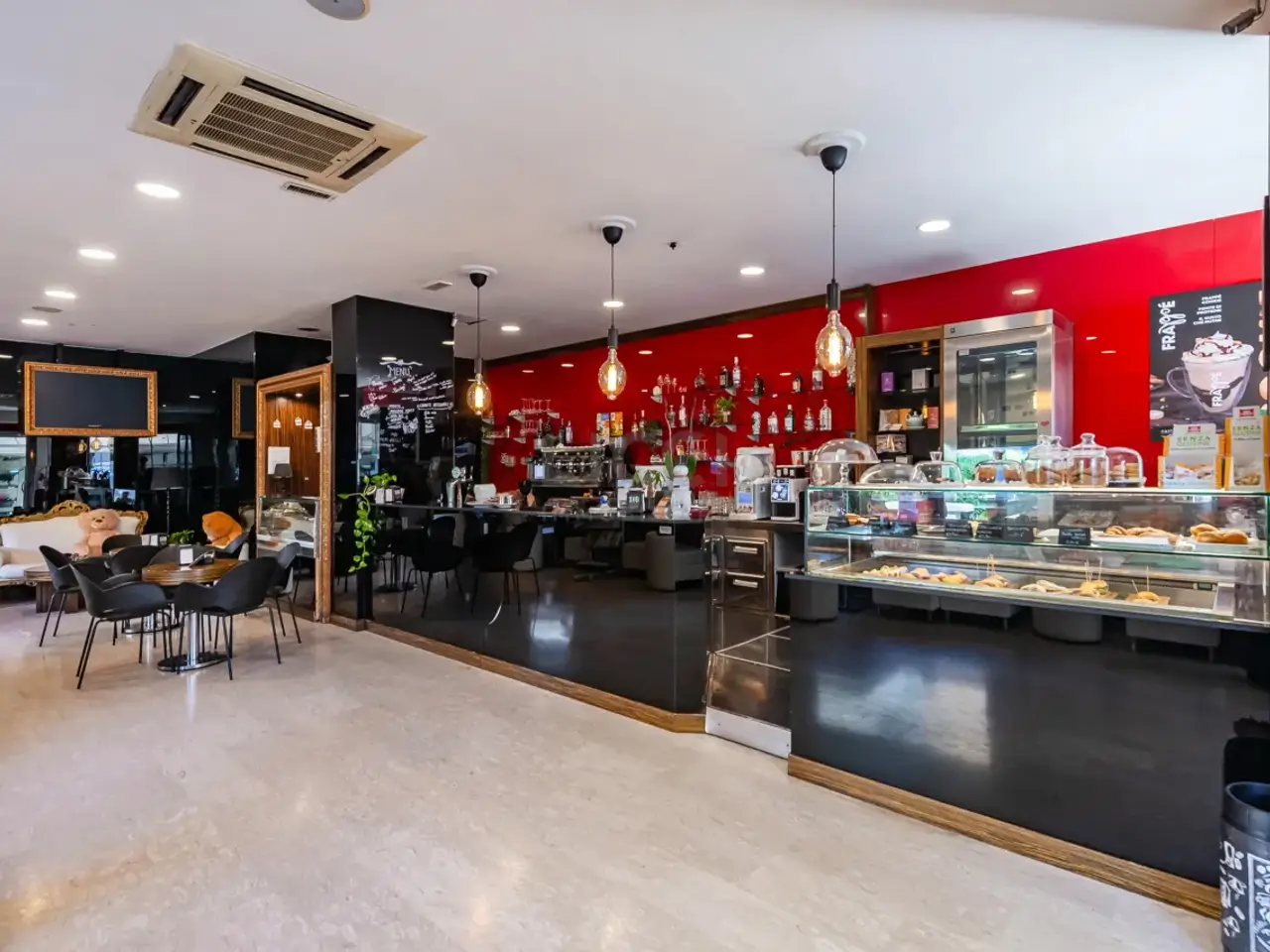 Pasticceria in Via Vittorio Veneto 197, Monopoli, {3} - Foto 1
