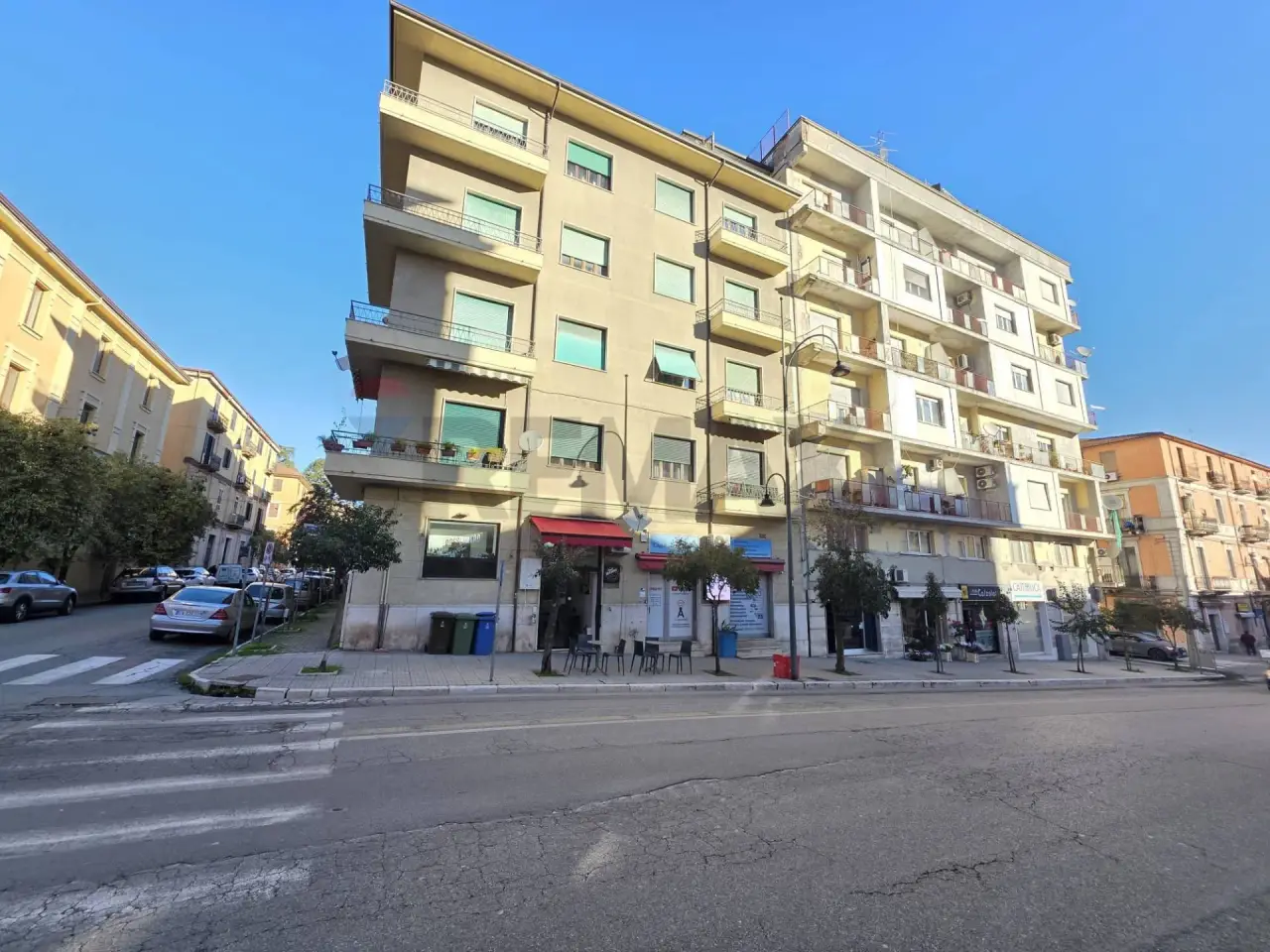 Esercizio commerciale in Viale Trieste 92, Cosenza, {3} - Foto 1