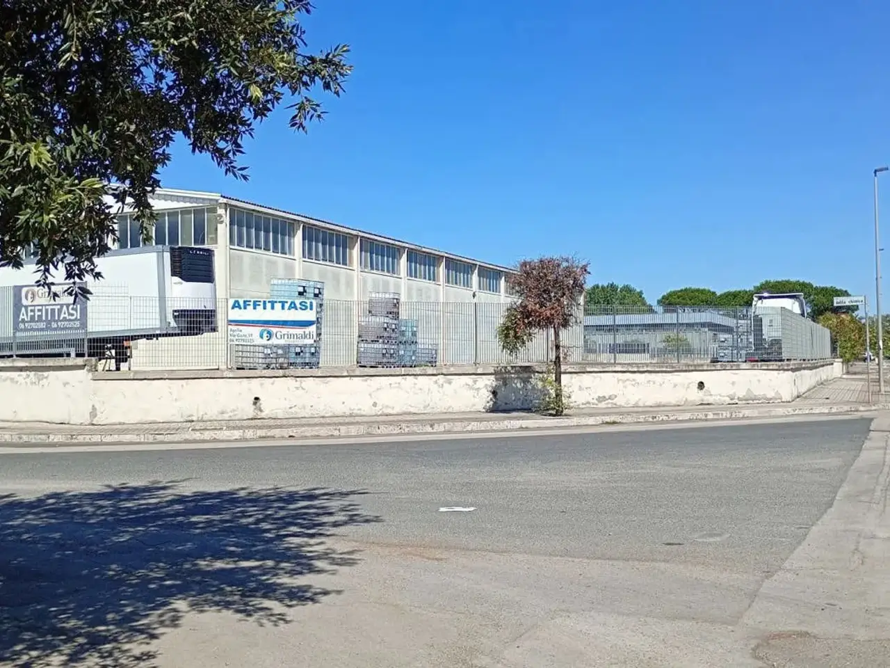 Magazzino in Via dell'Industria  6, Aprilia, {3} - Foto 1