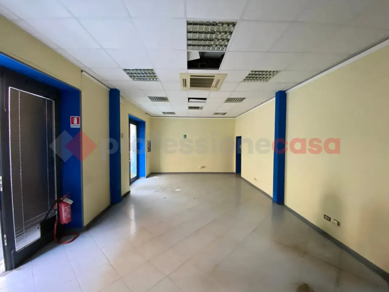 Negozio in , Livorno, {3} - Foto 1