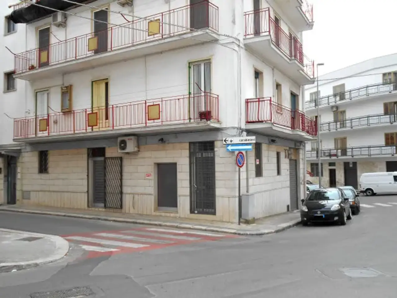 Negozio in Via Soldato Rocco Tinelli 4, Noci, {3} - Foto 1