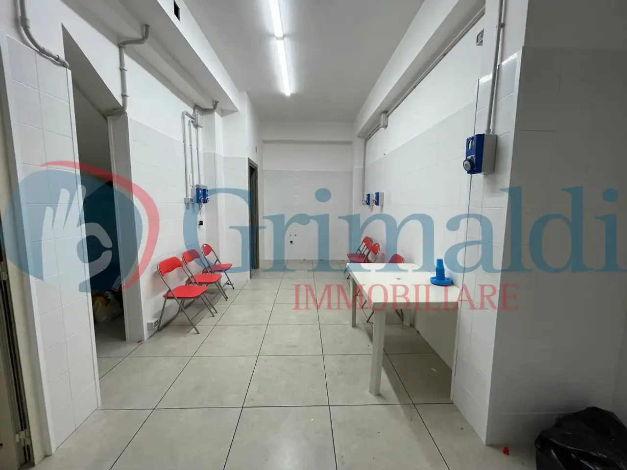 Negozio in Via Nazionale Mili Marina 232, Messina, {3} - Foto 2