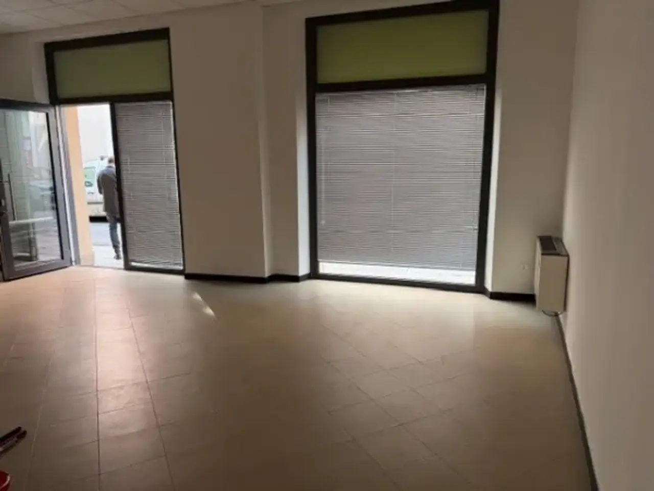 Ufficio in Via Giuseppe Chenna 36, Alessandria, {3} - Foto 1