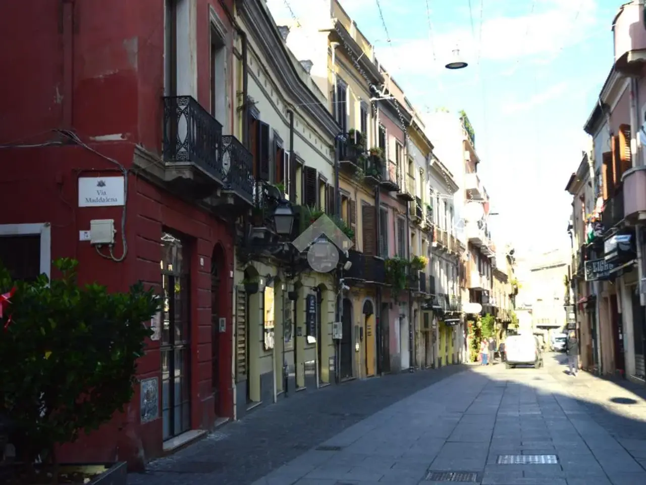 Negozio in Corso Vittorio Emanuele II 148, Cagliari, {3} - Foto 1