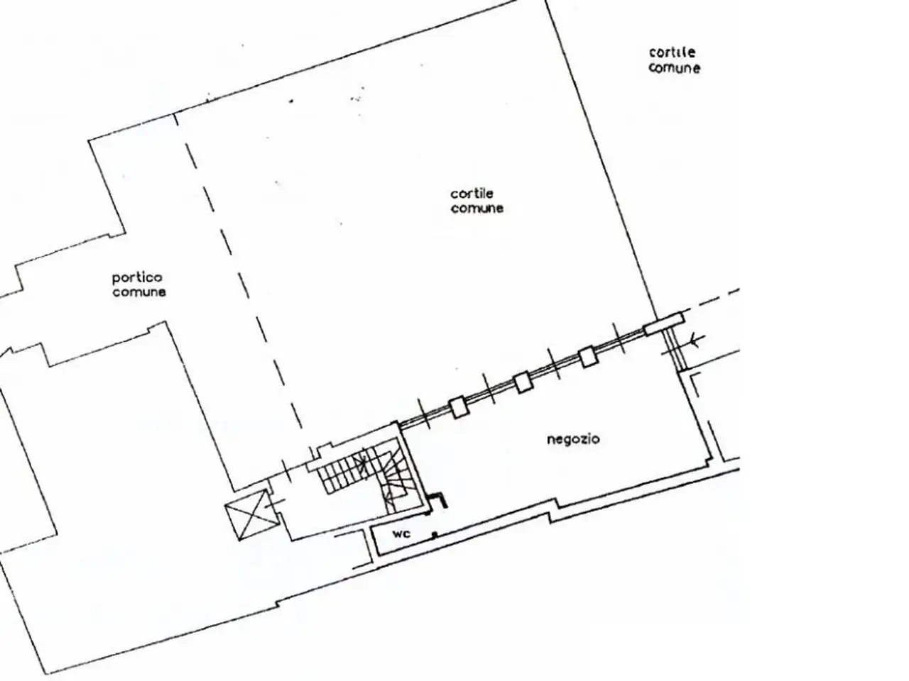 Negozio in Via Fratelli Bandiera, Lecco, {3} - Planimetria 1