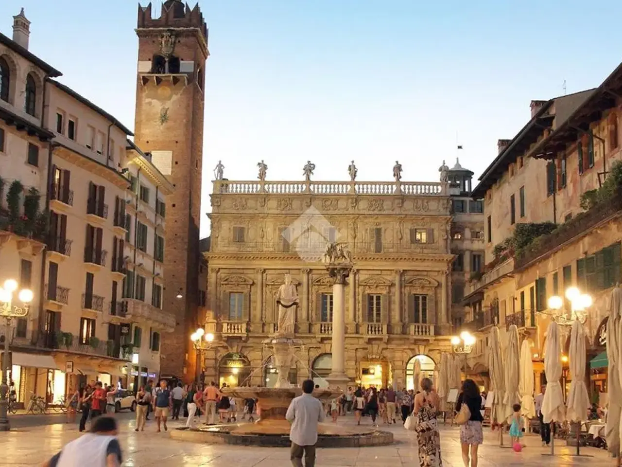 Negozio in Piazza Bra 1, Verona, {3} - Foto 2
