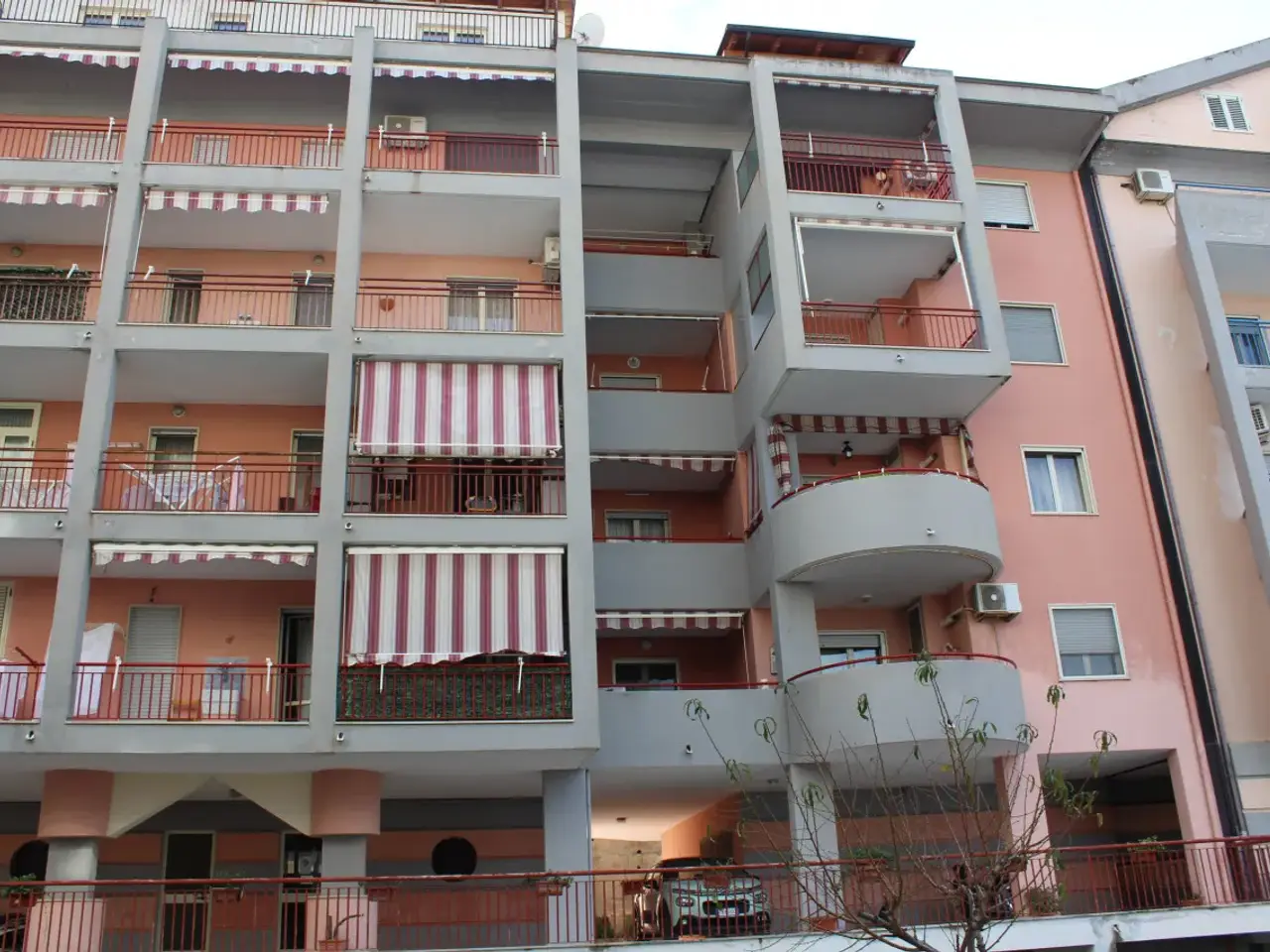 Magazzino in Via Pietà Snc, Pizzo, {3} - Foto 1