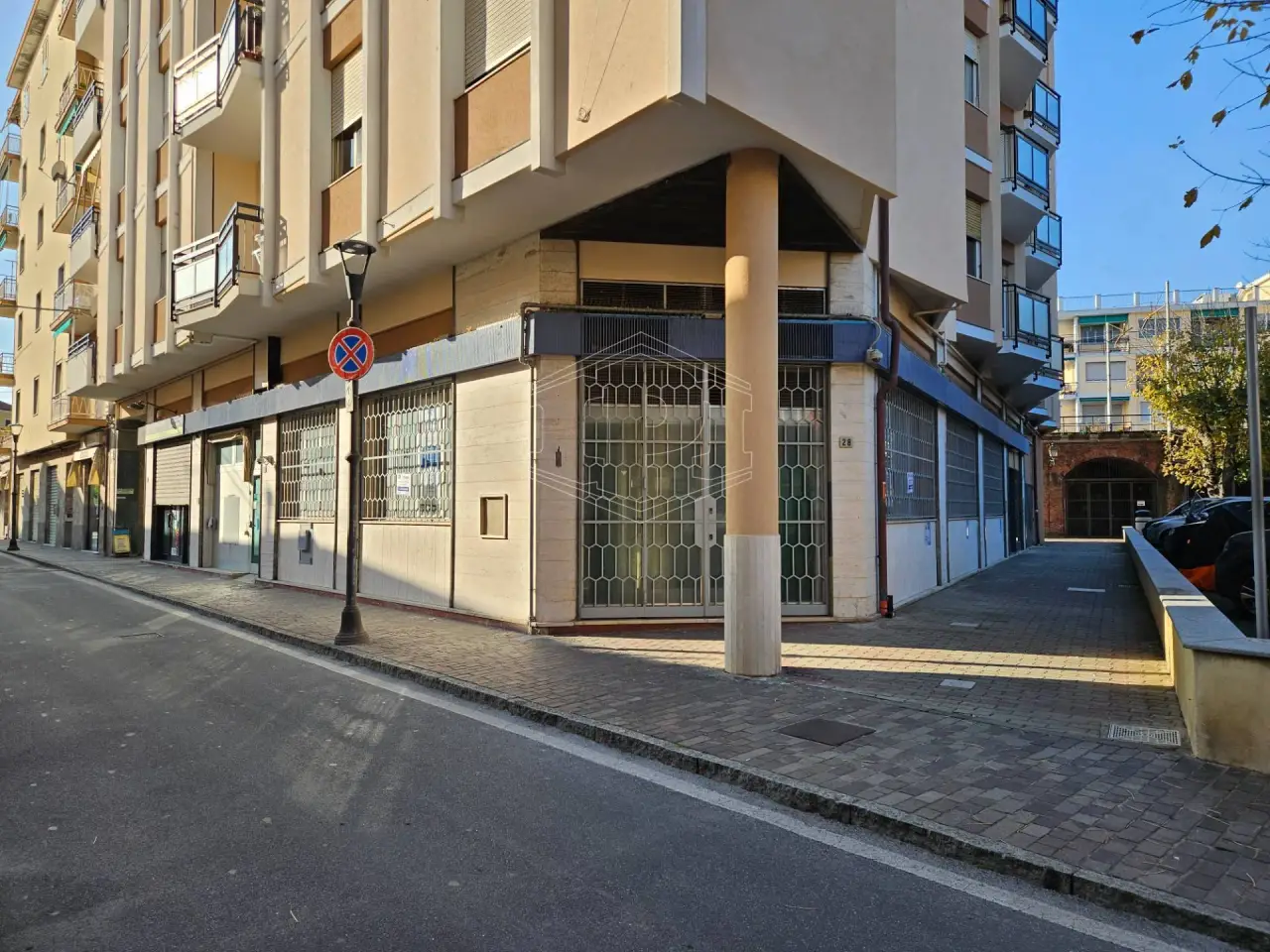 Negozio in Via Roma, Ceriale, {3} - Foto 1