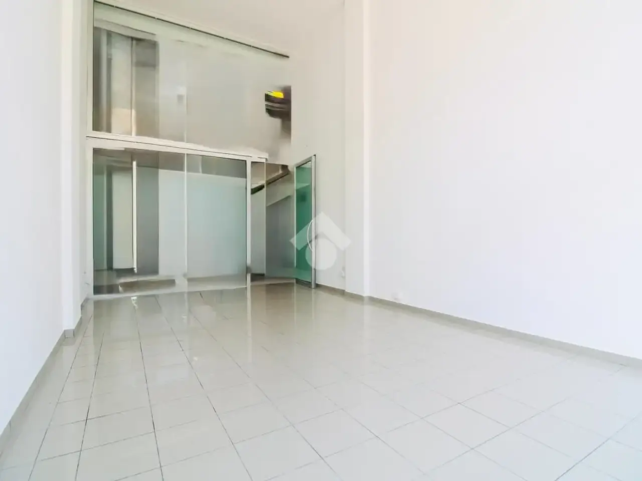 Negozio in Piazza Marconi 20, Jesolo, {3} - Foto 1