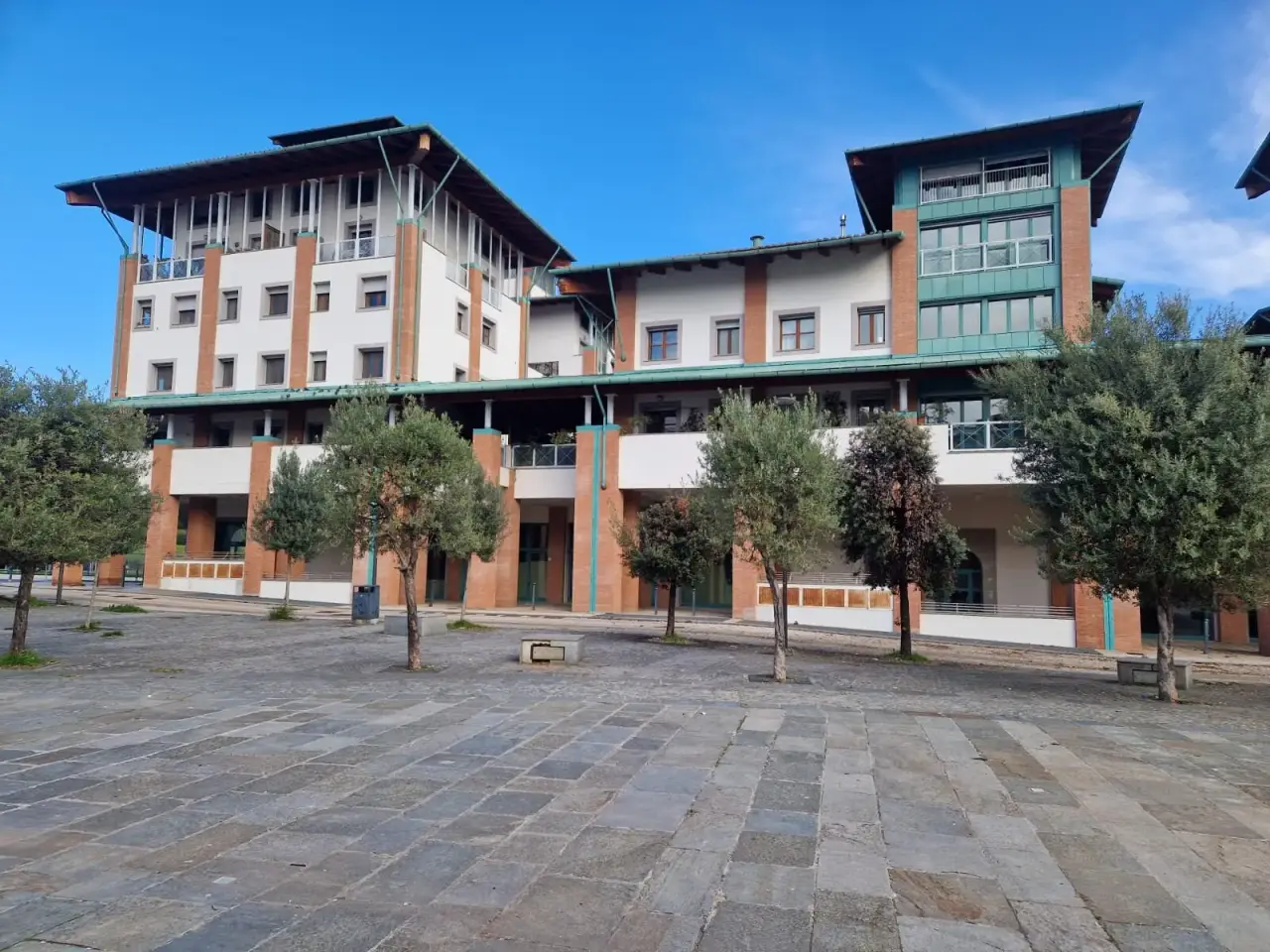 Locale commerciale in Piazza Ugo di Toscana 10, Firenze, {3} - Foto 2