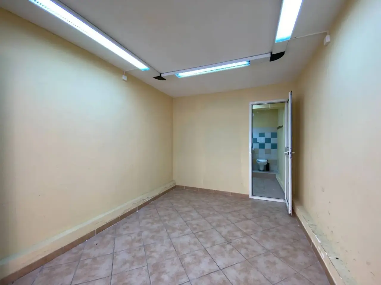 Parcheggio chiuso in Corso dei Mille 1064, Palermo, {3} - Foto 1