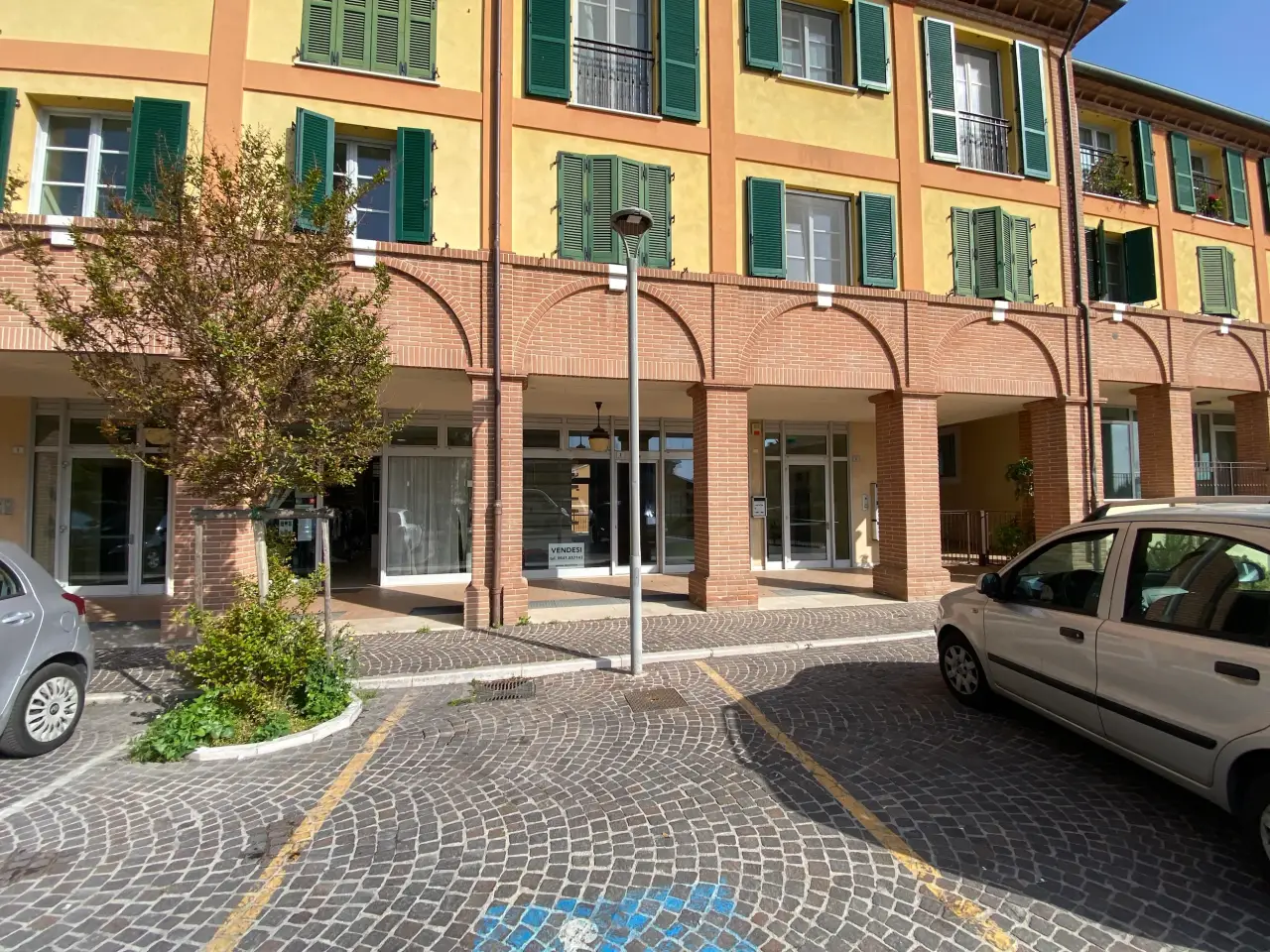 Negozio in Piazza Don Minzoni, Coriano, {3} - Foto 2