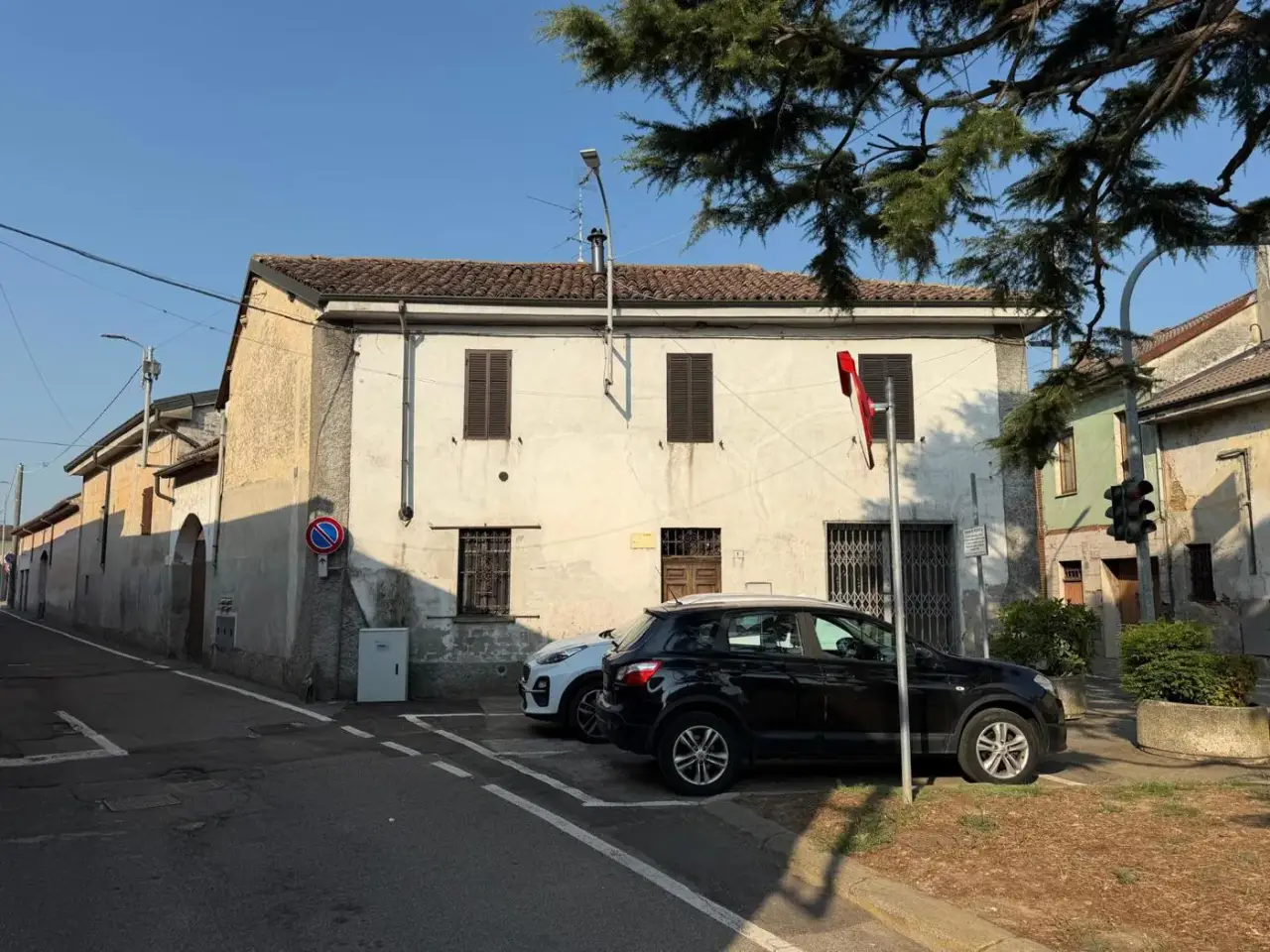 Palazzina commerciale in Via Marconi 2, Albonese, {3} - Foto 1