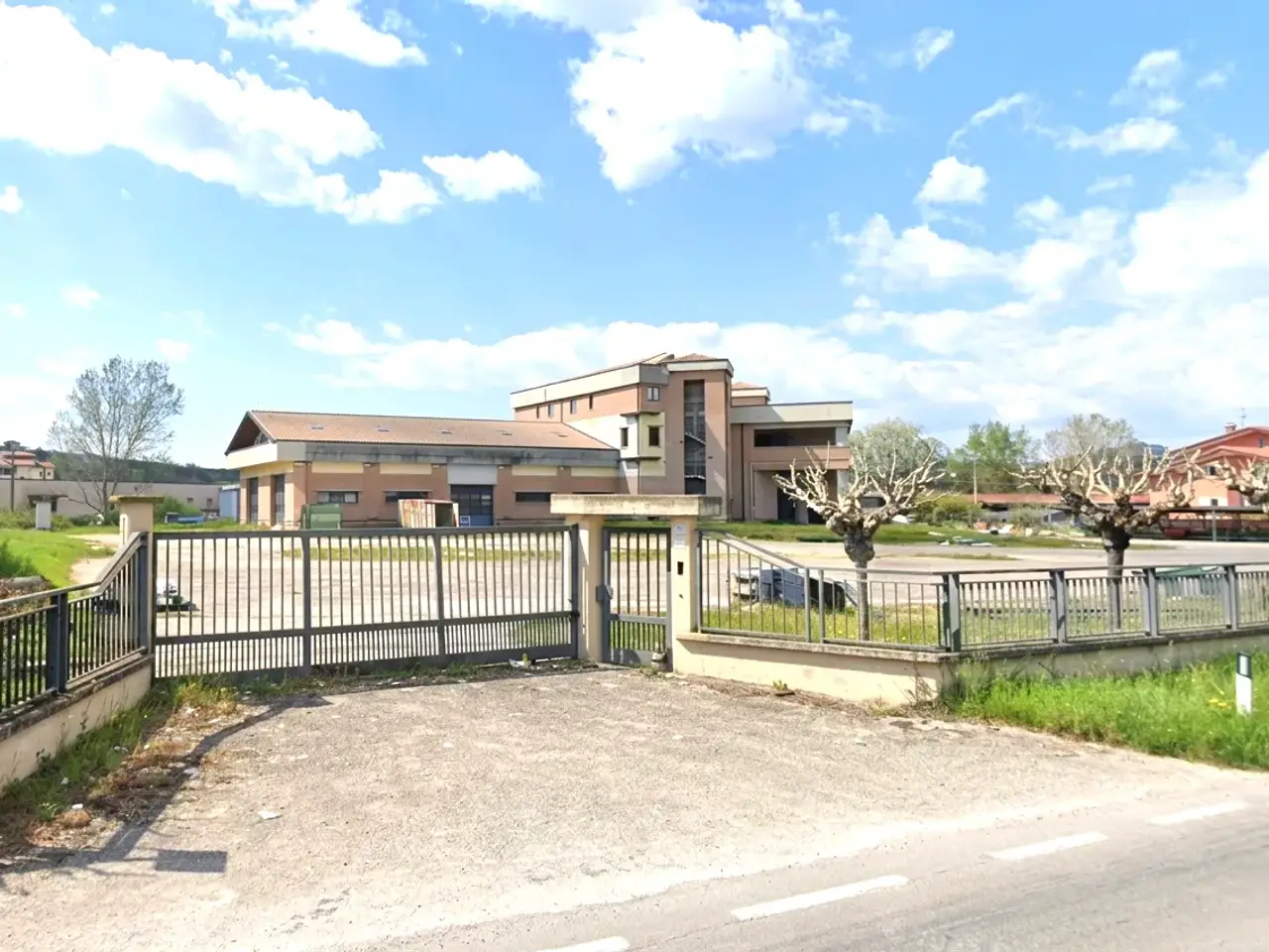 Palazzina commerciale in Via Casilina 54, Ripi, {3} - Foto 1