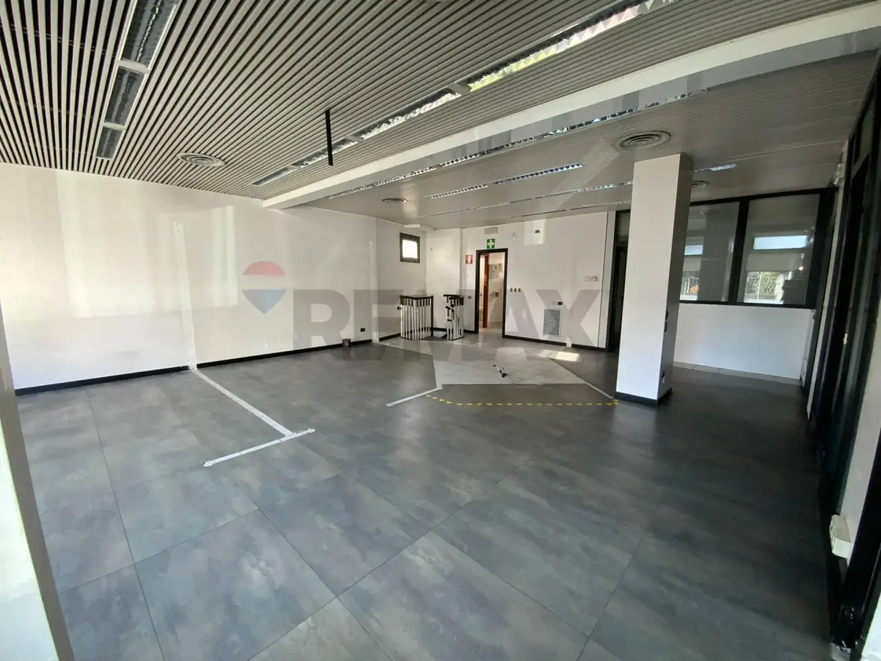 Ufficio in Via Roma 73, Cardano Al Campo, {3} - Foto 2