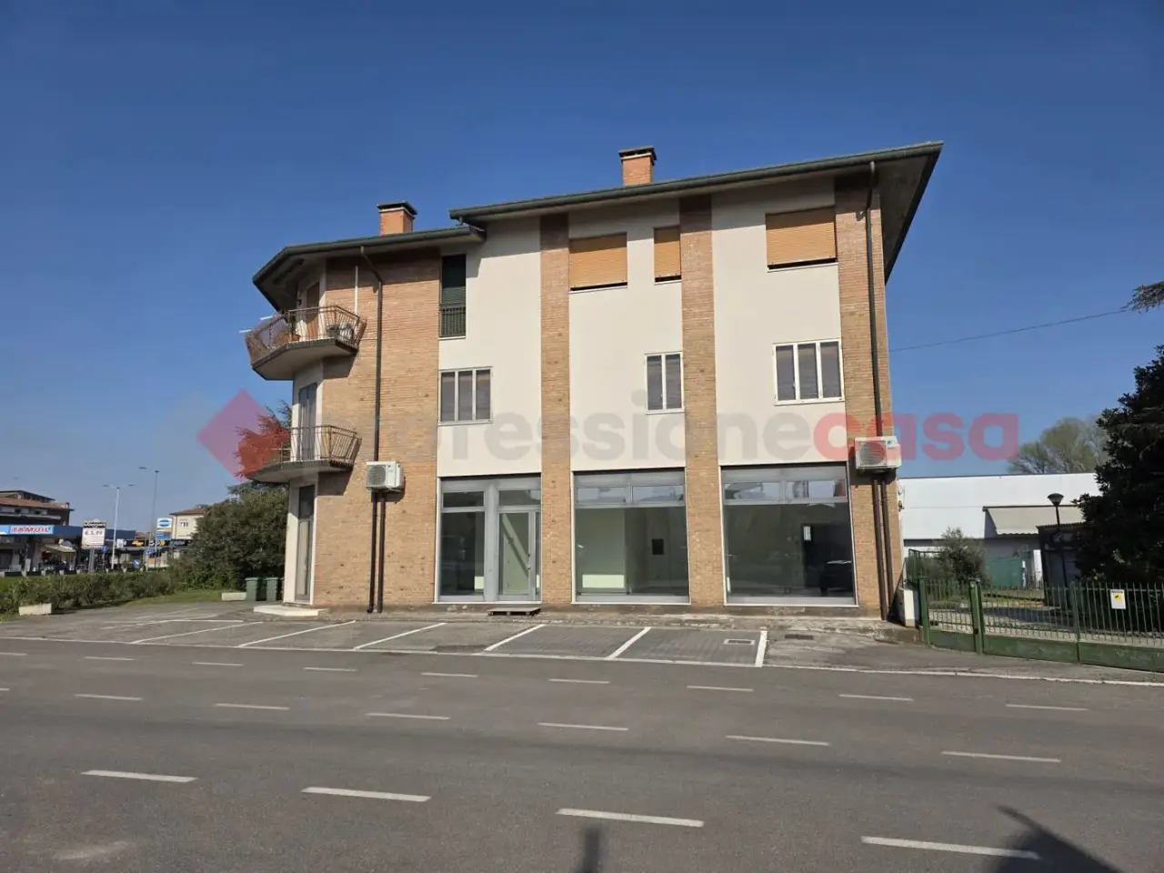 Negozio in Via Cogol 7, Cerea, {3} - Foto 1
