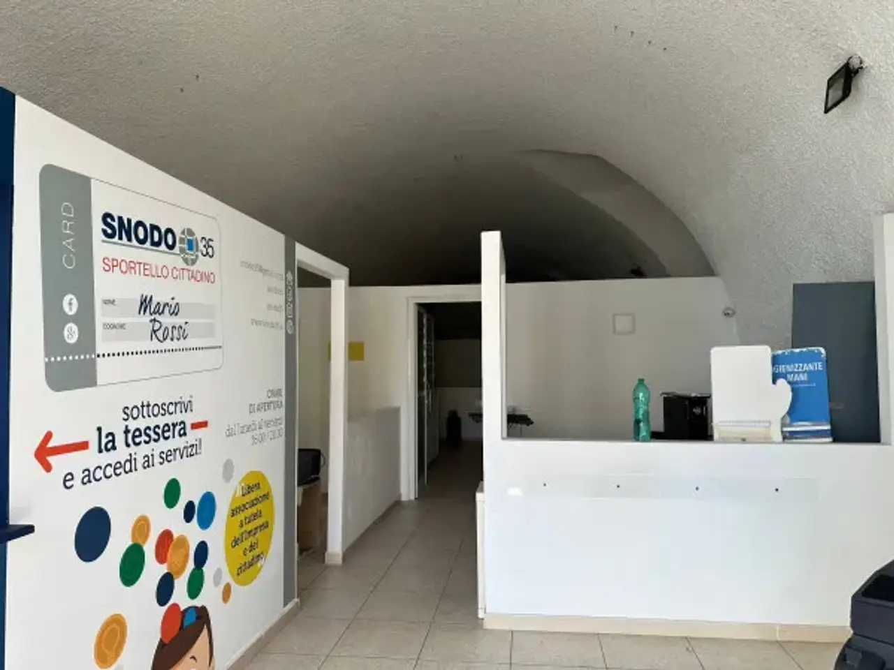 Negozio in , Modugno, {3} - Foto 2