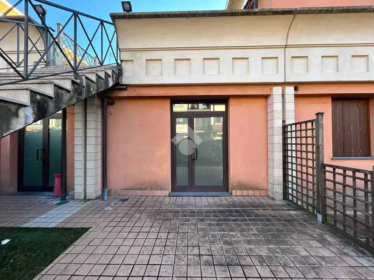 Ufficio in Via Guizzinelli 11, Scanzorosciate, {3} - Foto 1