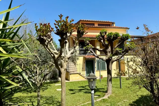 Villa in vendita, Via Consani, Lucca - Foto 1