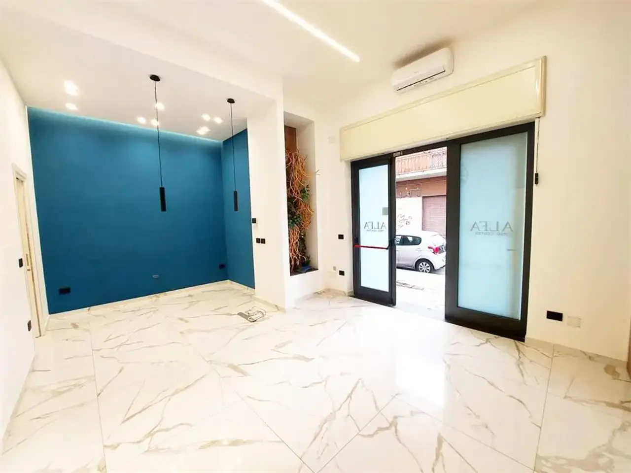 Negozio in Via Michelarcangelo Lupoli 107, Frattamaggiore, {3} - Foto 2