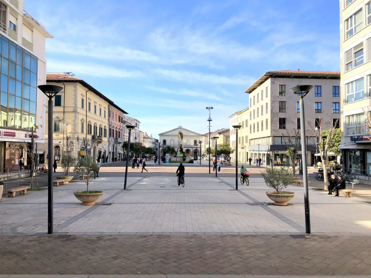 Ufficio in Viale Fratelli Rosselli, Cecina, {3} - Foto 1