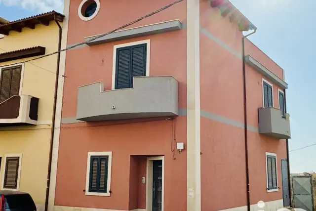 Detached house in Via Arrigo  Boito, Avola - Photo 1