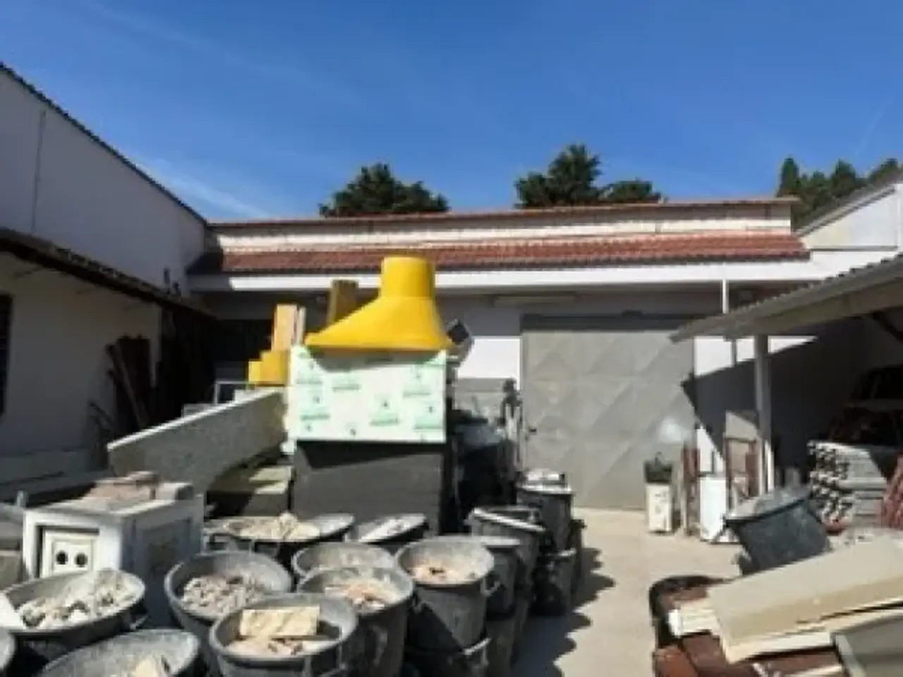 Negozio in , Modugno, {3} - Foto 1