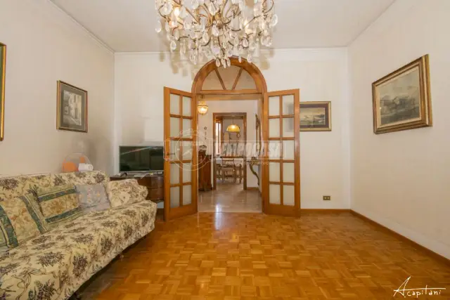 3-room flat in Via Emilia Ovest 112, Modena - Photo 1