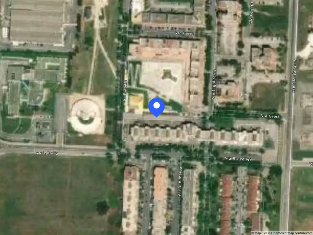 Negozio in Piazza della Comunità Europea 2, 6, 20 2, Aprilia, {3} - Foto 2