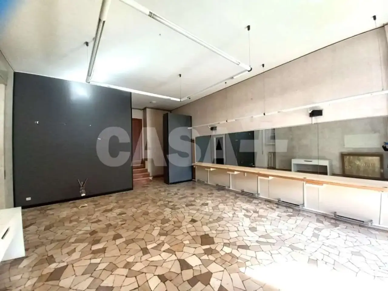 Negozio in Viale Belforte 145, Varese, {3} - Foto 1