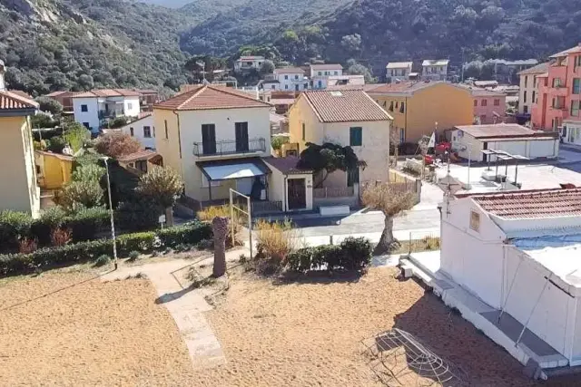 Vierzimmerwohnung in Via di Mezzo Franco, Isola del Giglio - Foto 1