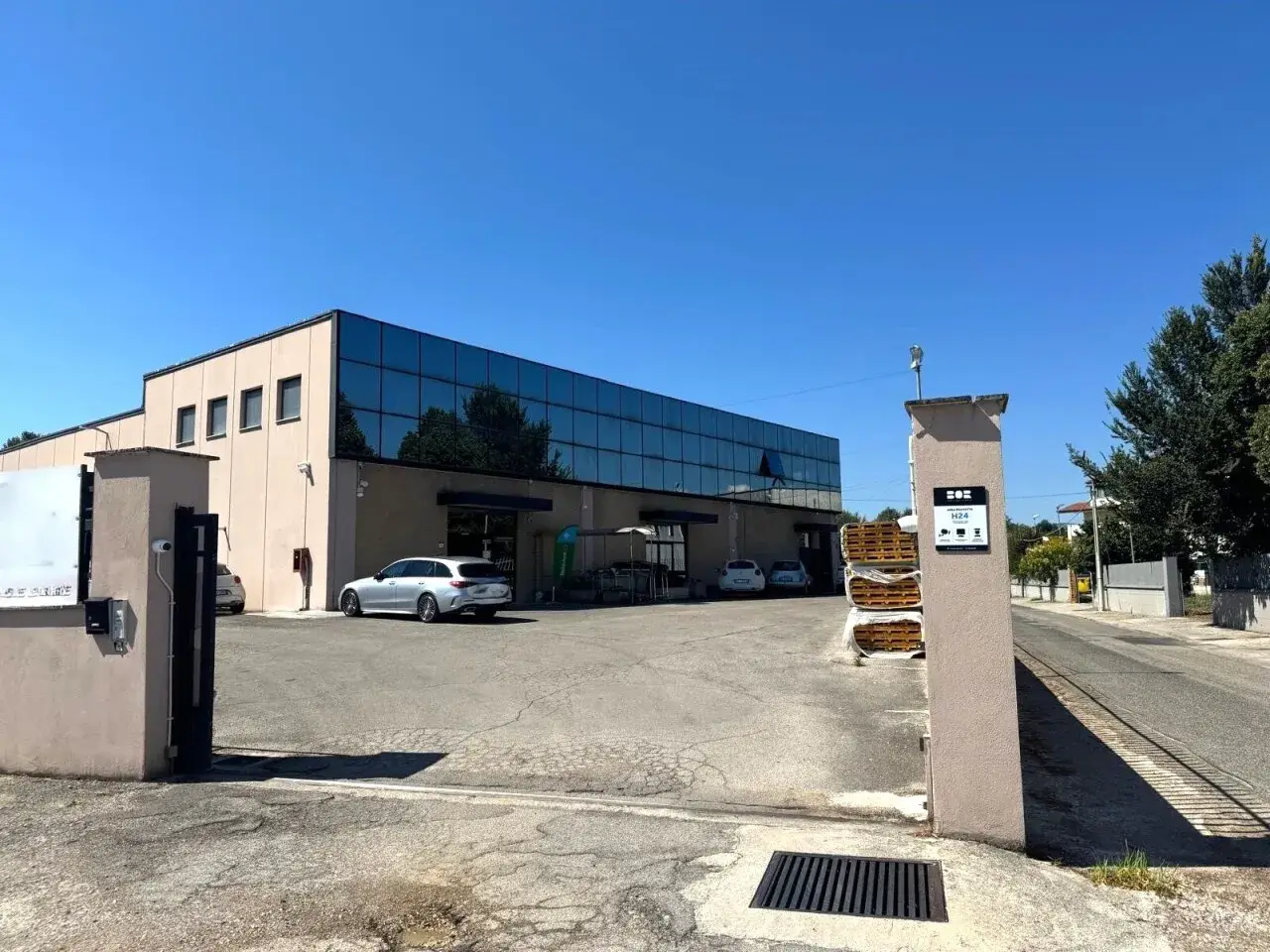 Capannone in Via Coste, Ripi, {3} - Foto 1