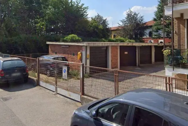 Garage or car box in Via Nazario Sauro 89, Baranzate - Photo 1