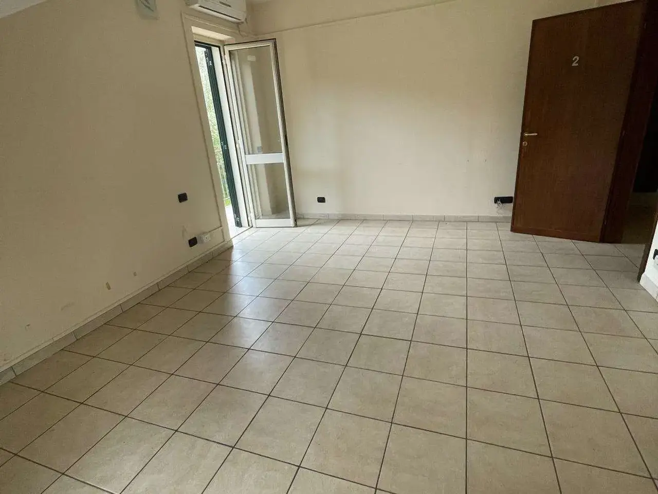 Ufficio in Via Casilina Sud 116, Frosinone, {3} - Foto 1