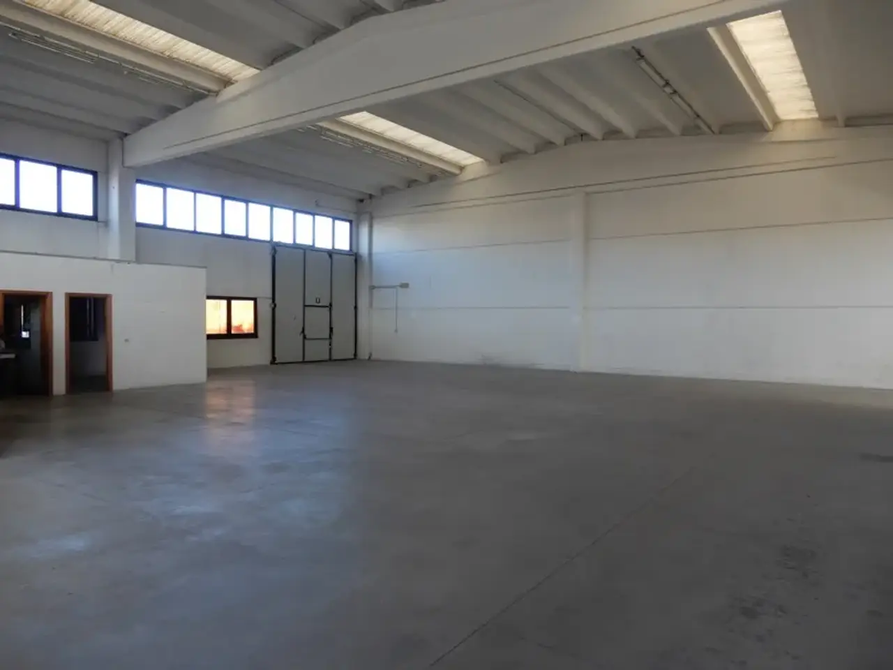 Capannone in Via Bacchini, Imola, Zona Industriale, Imola, {3} - Foto 2