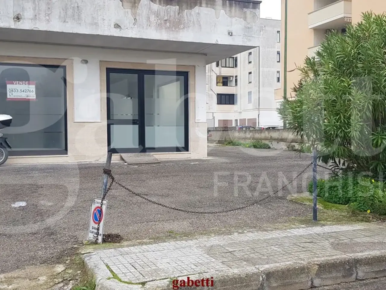 Negozio in Via Giolitti, Tricase, {3} - Foto 1