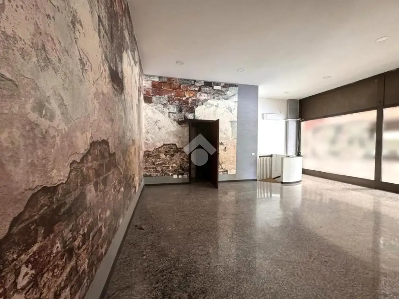 Negozio in Via Carducci 15, Montegrotto Terme, {3} - Foto 1