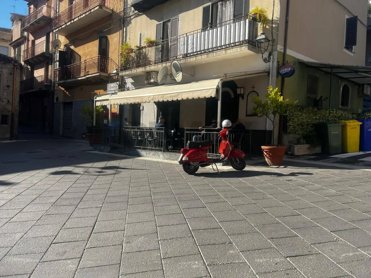 Esercizio commerciale in Piazza  Manganelli 46, Graniti, {3} - Foto 2