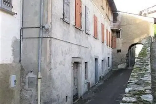 2-room flat in Via Valli, Teglio - Photo 1