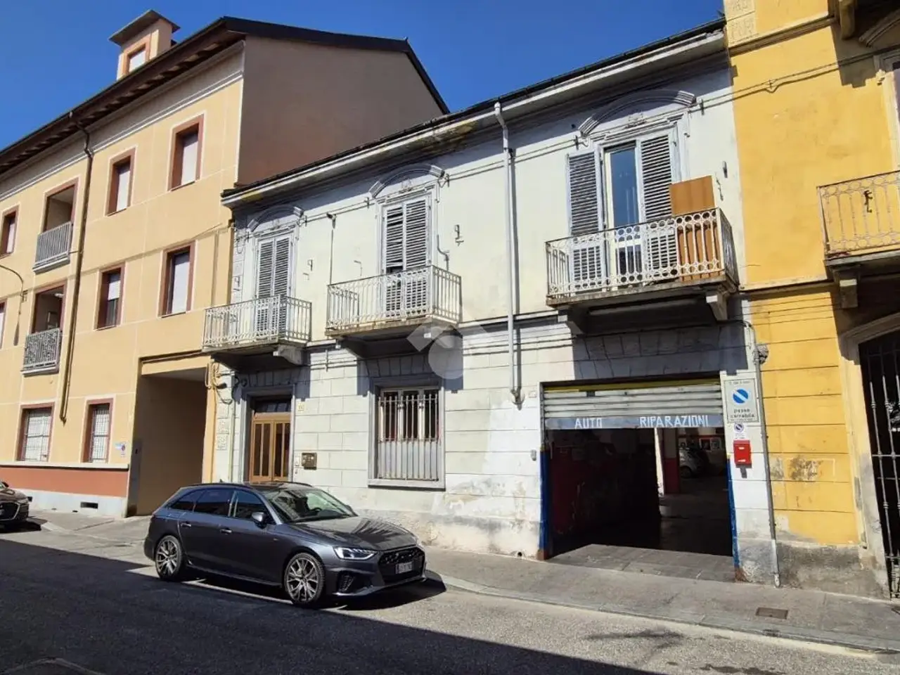 Palazzina commerciale in Via Chiusella 15, Torino, {3} - Foto 1