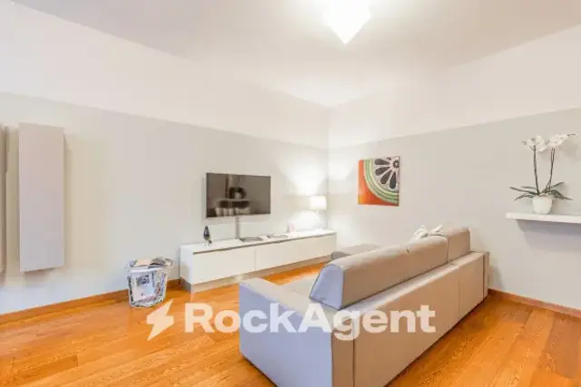 main gallery real estate image