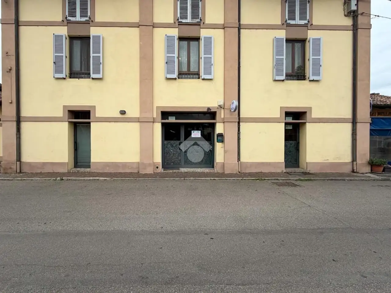 Negozio in Via Cavour 35, Cortemaggiore, {3} - Foto 1