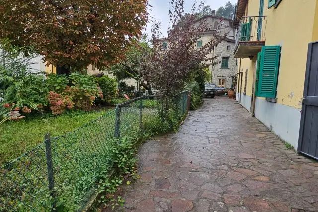 Casa indipendente in Via Monsignor Ruggero Risaliti 5, Vernio - Foto 1