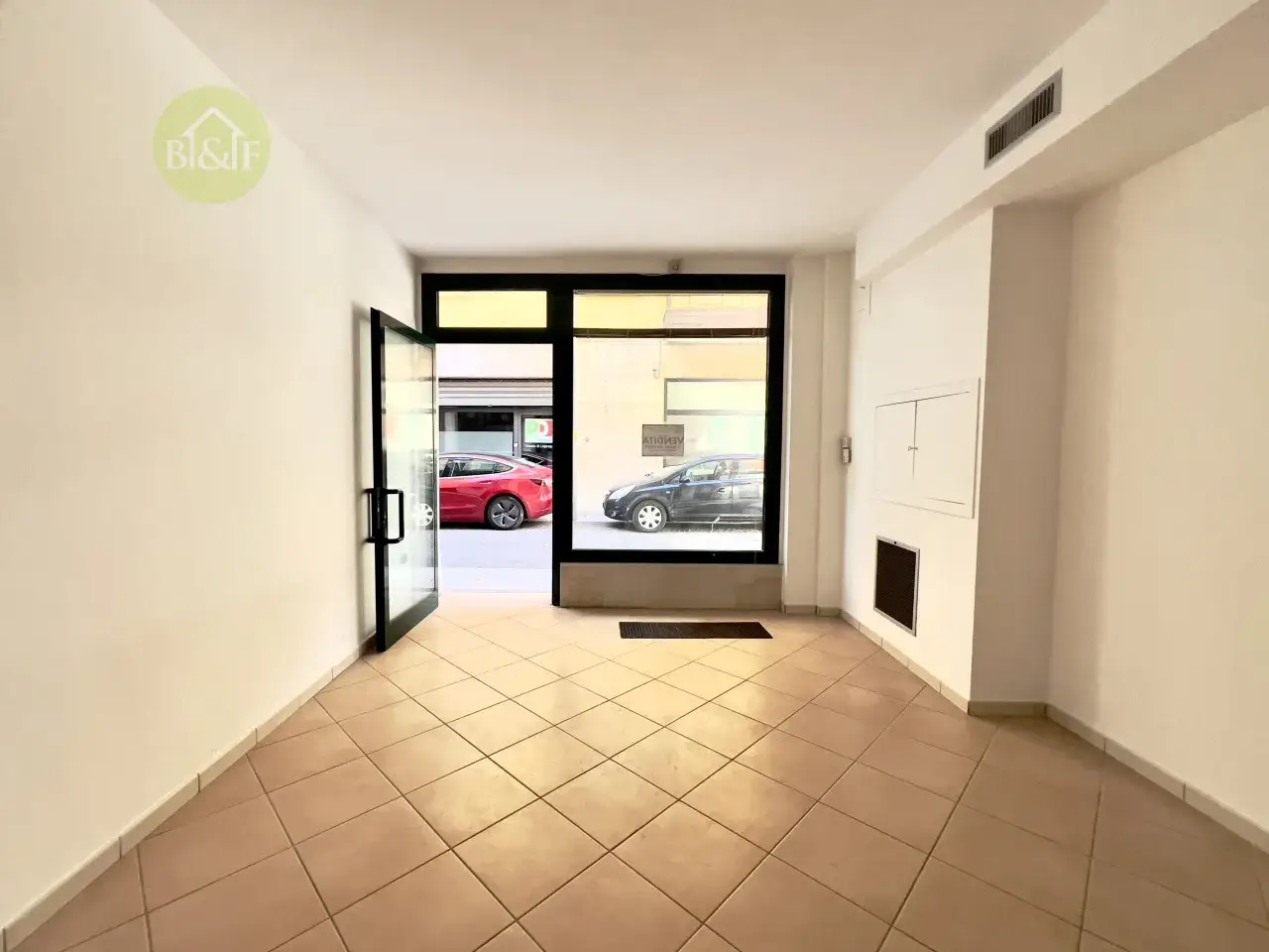 Negozio in Via Marco Minghetti, Legnago, {3} - Foto 1