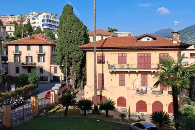 Quadrilocale in Via Amerigo Vespucci, Rapallo - Foto 1