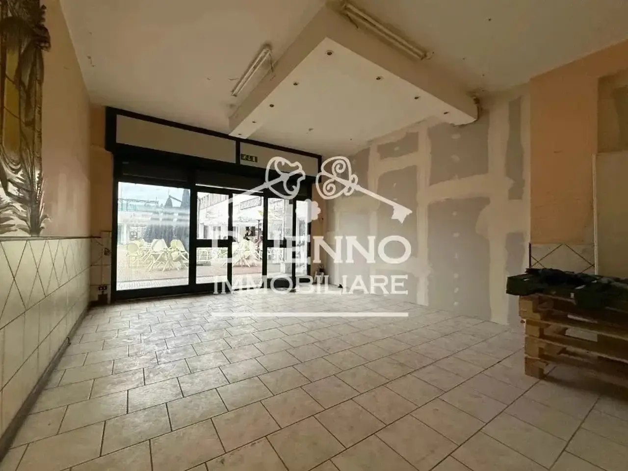 Negozio in Viale Gino Cervi, Roma, {3} - Foto 1
