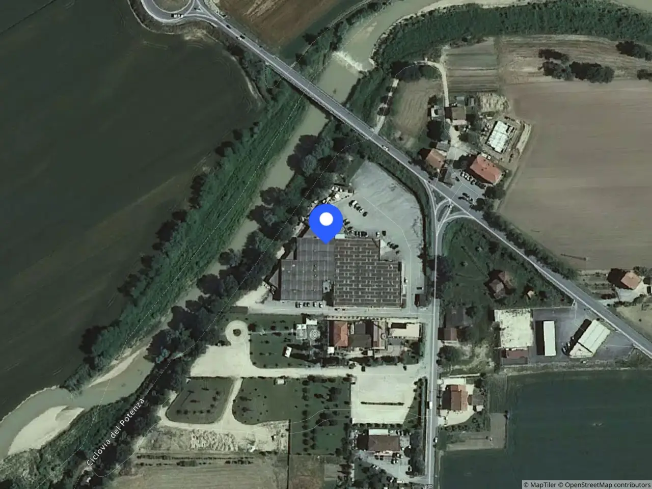 Fabbricato misto in Via Enrico Fermi 2 2, Montelupone, {3} - Foto 1