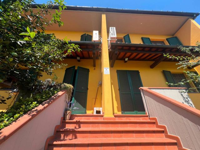 Villa in Via del Giglio, Campi Bisenzio - Foto 1