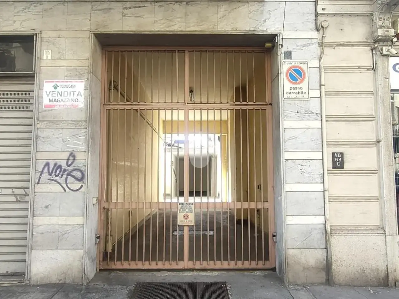 Magazzino in Corso Vercelli 105, Torino, {3} - Foto 1